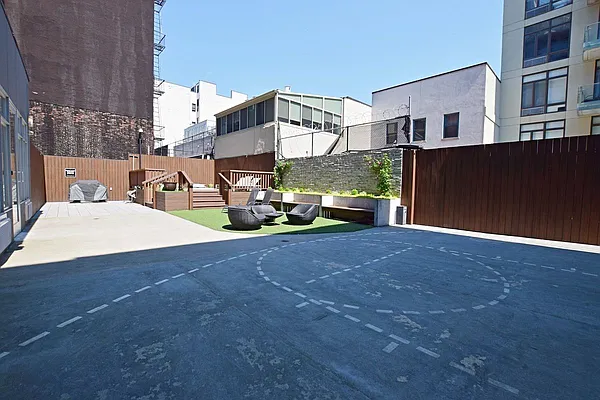 Rented by Stribling | media 15