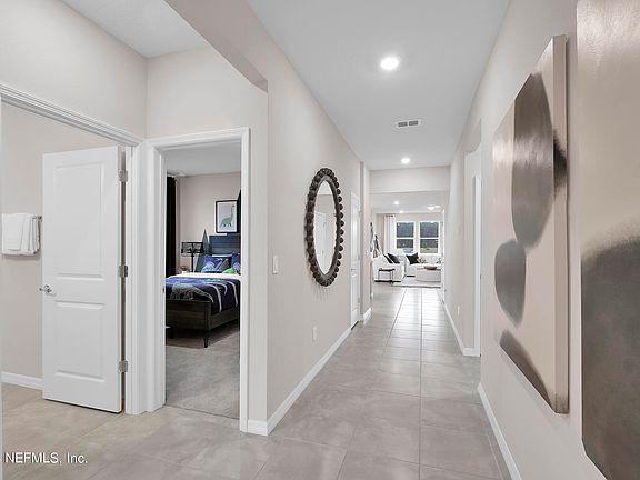 2nd image of 32 MYRTLE OAK Court