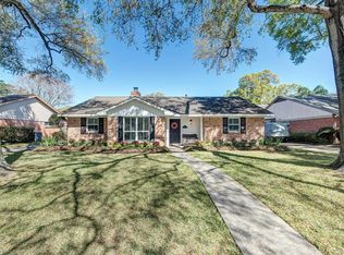 5622 Yarwell Dr, Houston, TX 77096
