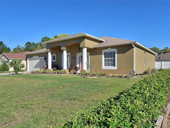 3rd image of 657 Marion Oaks Trl