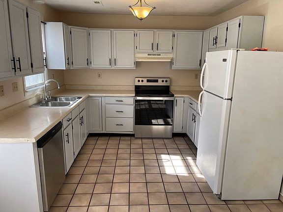 5th image of 1318 Frank Dr