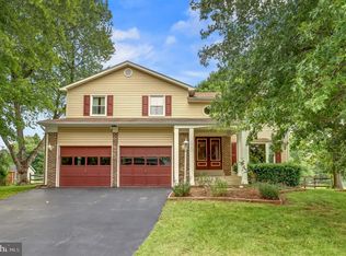 4625 Fillingame Dr, Chantilly, VA 20151