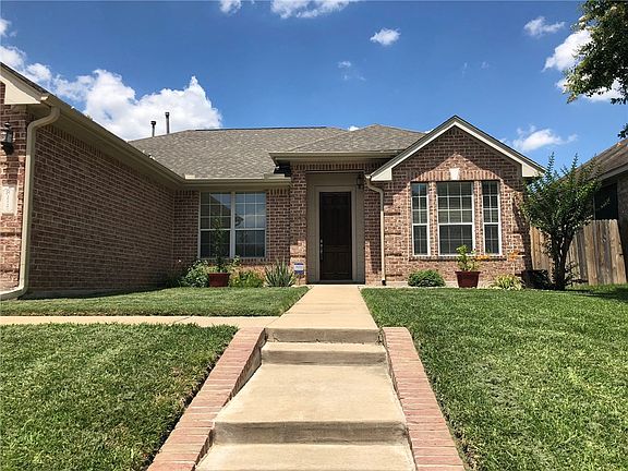 3rd image of 2120 Speidel Dr