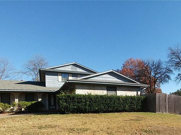 4th image of 9038 Royal Crown Dr