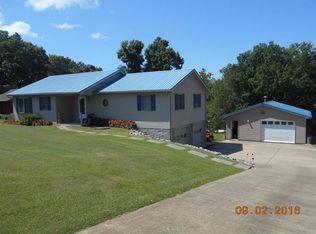 261 Driftwood Dr, Cadiz, KY 42211