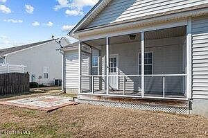 4th image of 2056 Cambria Drive #B