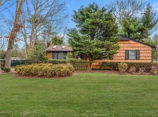 18 Mildred Ct, Nesconset, NY 11767