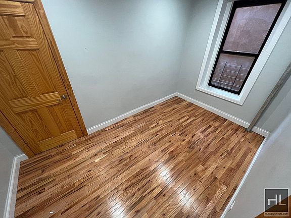 3rd image of 507 W 171st St APT D