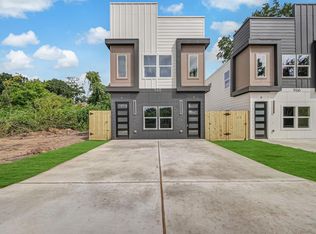 966 & 968 S A B Ln, Houston, TX 77088