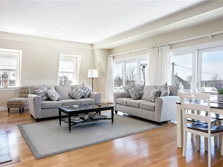 106 William St #2 — Photo 1
