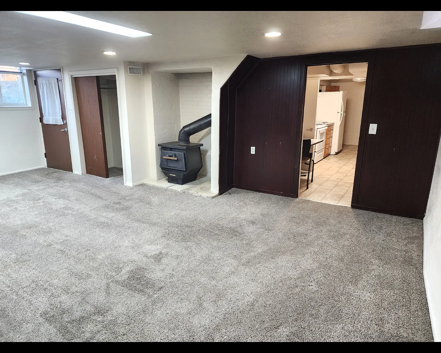 2 bed, 1100 sqft, $1,250 — Photo 2
