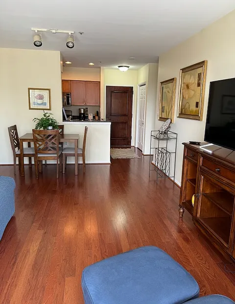 4801 Fairmont Ave — Photo 2