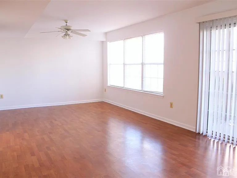 306 Plymouth Rd — Photo 6
