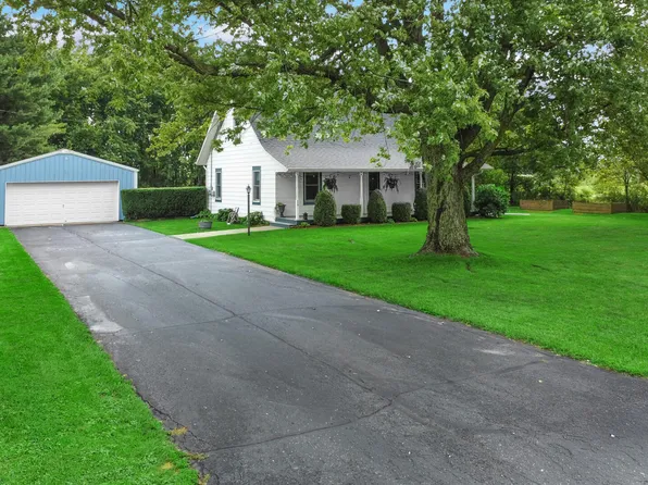 329 S 300 W, Valparaiso, IN 46385