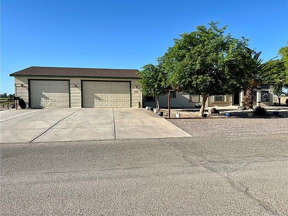 3rd image of 1980 E South Drive