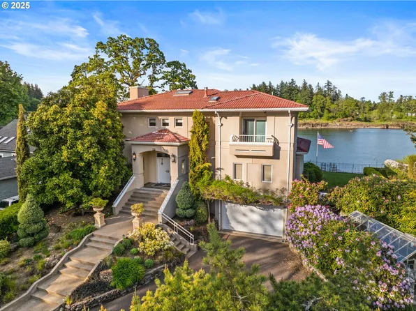 12760 S Fielding Rd, Lake Oswego, OR 97034