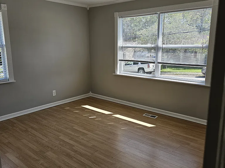 117 Alger Rd — Photo 7