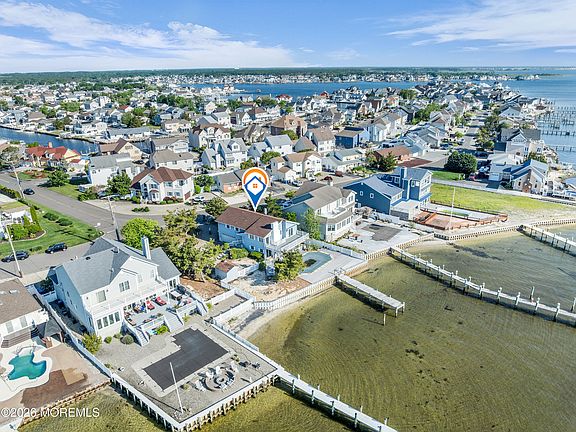 5th image of 3285 Long Point Drive