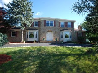 1036 Hillcrest Dr, Neshanic Station, NJ