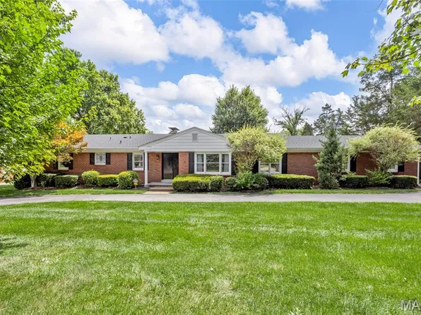1810 Gray Dr, Saint Louis, MO 63131