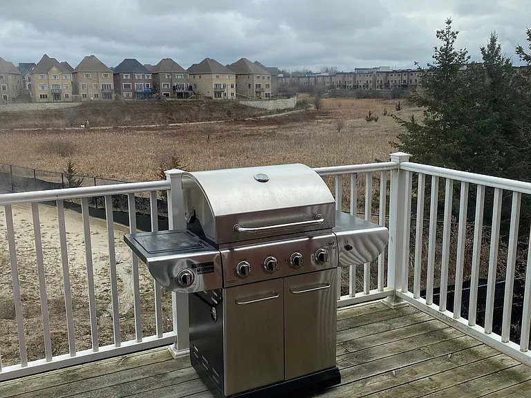 83 Kane Cres — Photo 12
