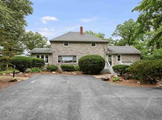 21116 River Rd N, Cordova, IL 61242