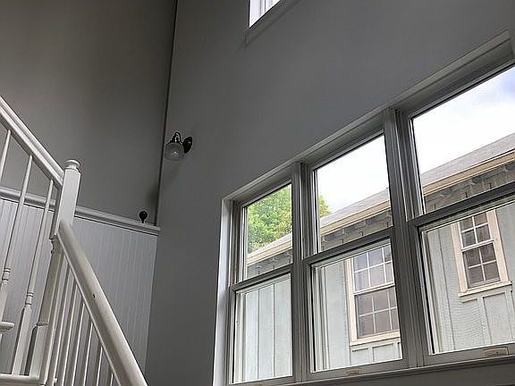 5th image of 418 W De La Guerra St APT F