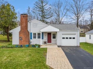 15 Overbrook Rd, West Hartford, CT 06107
