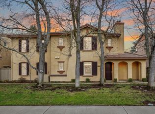 8022 Linda Isle Ln, Sacramento, CA