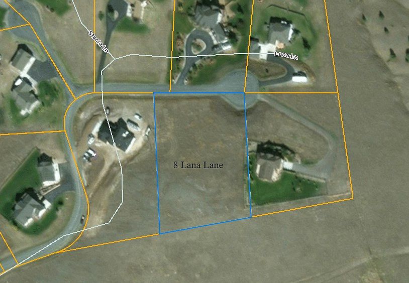 1st image of 8 Lana Ln