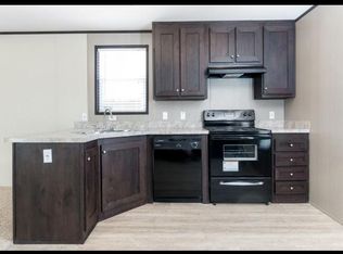 855 Boenig St, Seguin, TX 78155