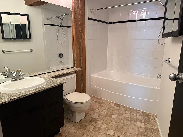 1066 Hamilton St #306 — Photo 10