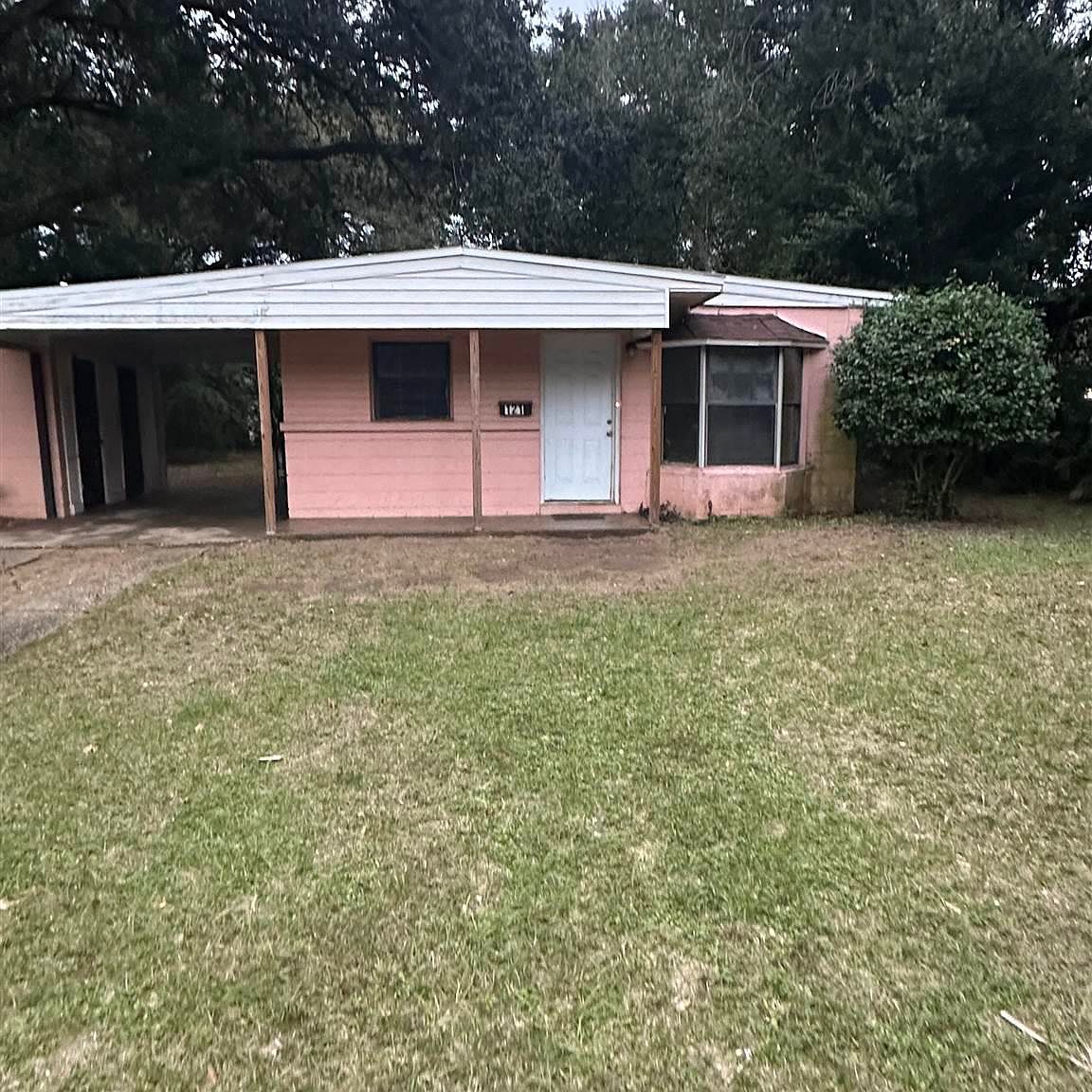 Fix & Flip SFH in pensacola, FL 32505 – $80,000 — exterior photo
