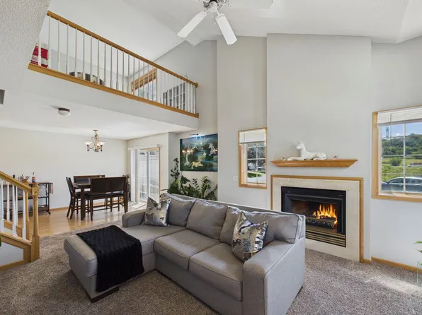 1781 Stone Meadow Blvd, Shakopee, MN 55379