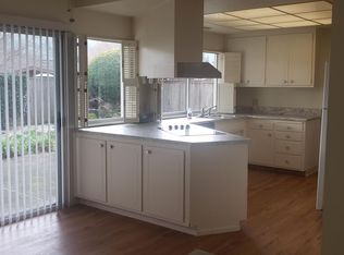 7100 Oak Leaf Dr, Santa Rosa, CA 95409