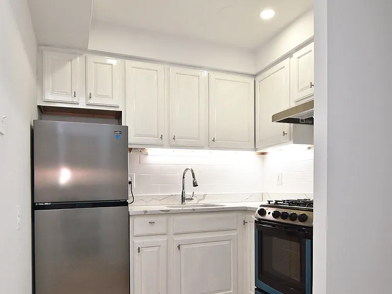 120 Ridge St #1G — Photo 5