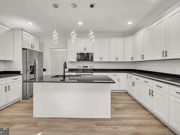2nd image of 254 Satilla Sands Dr