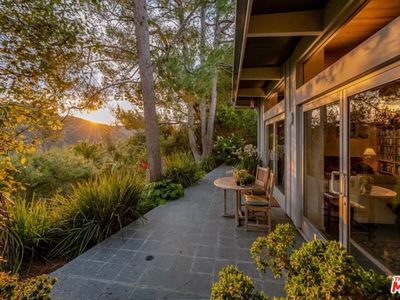 16798 Charmel Ln, Pacific Palisades, CA, 90272