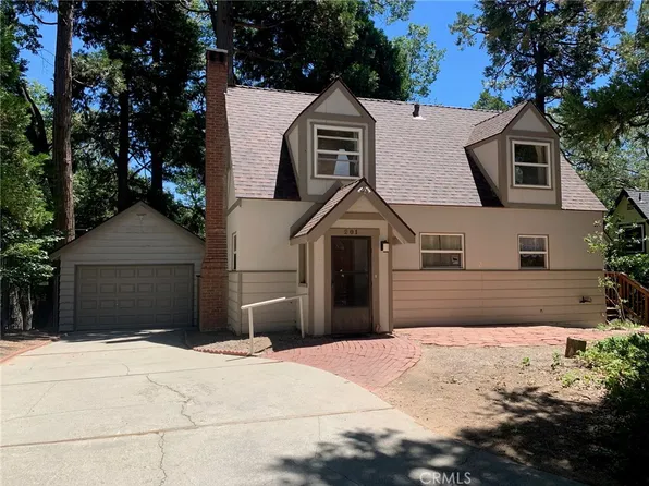 201 Hemlock Dr, Lake Arrowhead, CA 92352