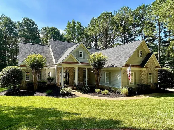 347 Bayberry Creek Cir, Mooresville, NC 28117