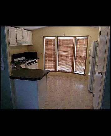 4th image of 903 Douglas Dr