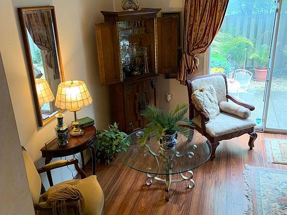 5th image of 2031 Mayflower Dr