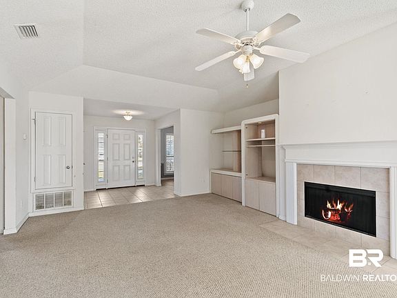 5th image of 3180 Bloomington Dr