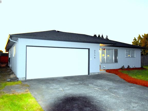 2nd image of 2339 Jennifer Pl
