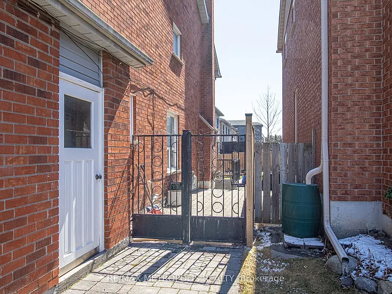 507 Charnwood Ct #BASEMENT — Photo 29