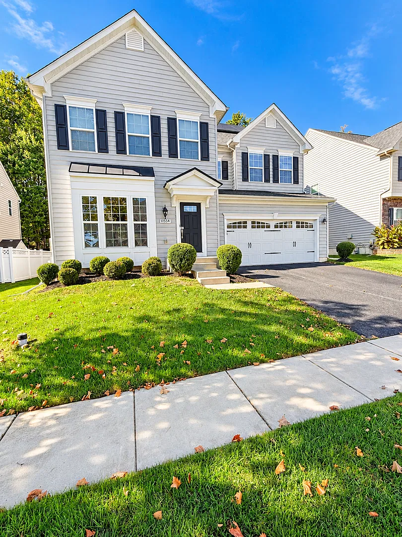 Expansive 6-Bedroom Home Near I-95, Route 40 & White Marsh — Photo 1