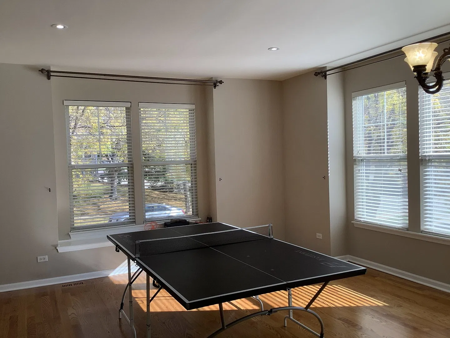4 bed, 3.5 bath, 2500 sqft, $3,150 — Photo 4