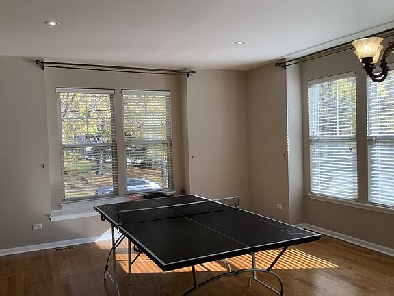 4th image of 902 Violet Dr