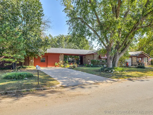 203 205th Ave, Tulsa, OK 74108
