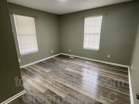 2nd image of 506 Massachusetts Blvd